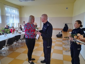Komendant Powiatowy Policji w Pruszczu Gdańskim podczas uroczystości