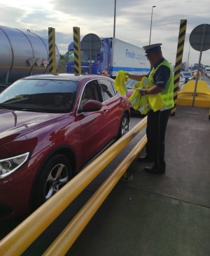 policjant podczas służby na Autostradzie A1