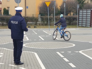 policjant podczas turnieju