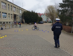 policjant podczas turnieju