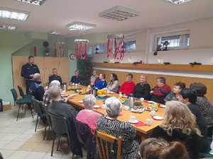 policjanci podczas debaty