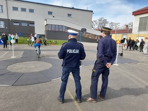 policjant podczas turnieju