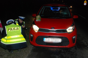 policjanci podczas czynności na miejscu zdarzenia