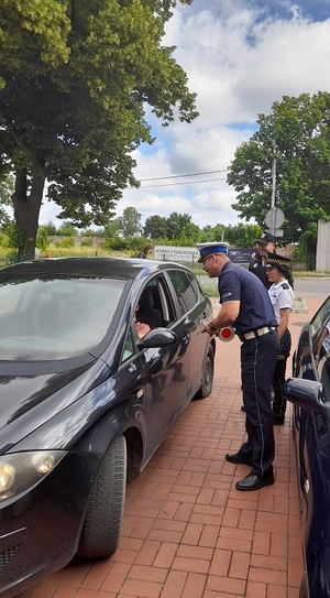 policjant podczas działań