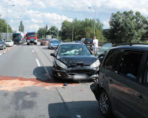 radiowóz policyjny na miejscu zdarzenia