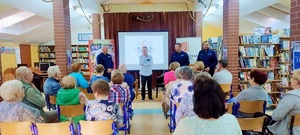 policjanci podczas debaty
