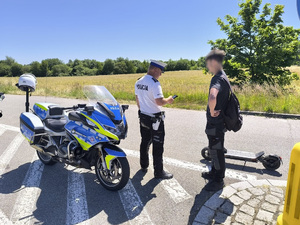 policjant podczas działań