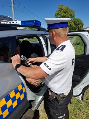 policjant podczas działań
