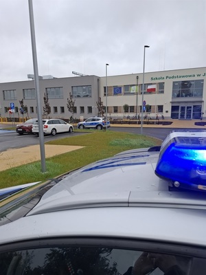 policyjne radiowozy podczas ćwiczeń