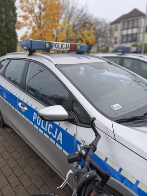 rower i odzyskany radiowóz