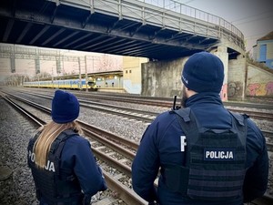 policjanci podczas patrolu