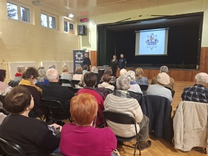 policjanci podczas debaty