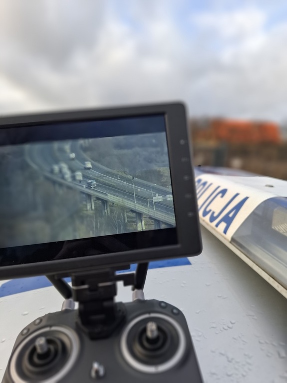 widok z policyjnego drona