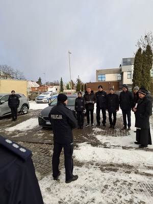 policjanci podczas uroczystości