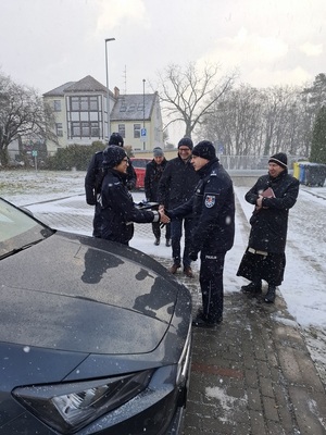 policjanci podczas uroczystości