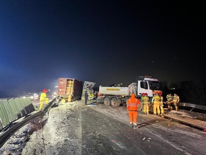 miejsce zdarzenia drogowego na drodze S6