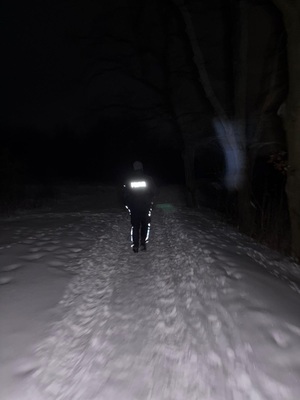 policjanci podczas akcji poszukiwawczej