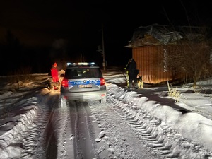 policjanci podczas akcji poszukiwawczej