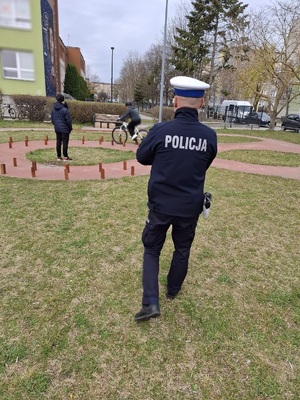 policjant podczas zawodów